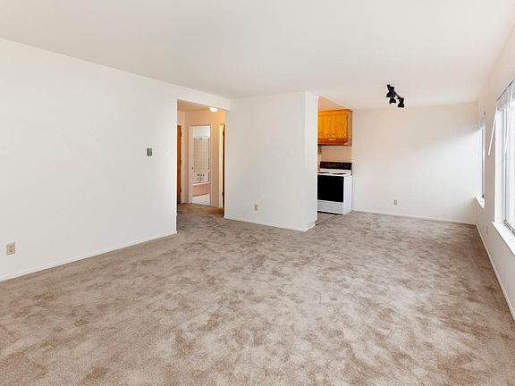 2nd image of 1936 15th St #Top