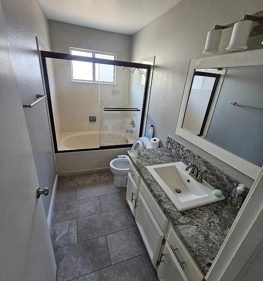 4 bed, 1700 sqft, $740 — Photo 4