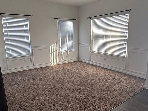 2nd image of 892 Capricorn Dr
