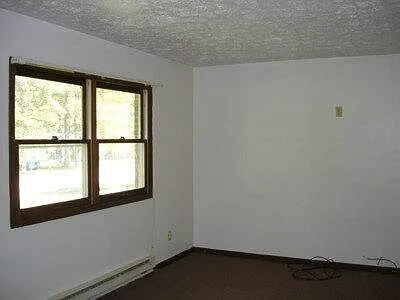 1380 W Cambridge St — Photo 2