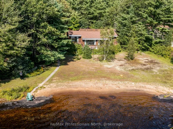 673 Peninsula Rd W, Gravenhurst, ON P1P 0E2