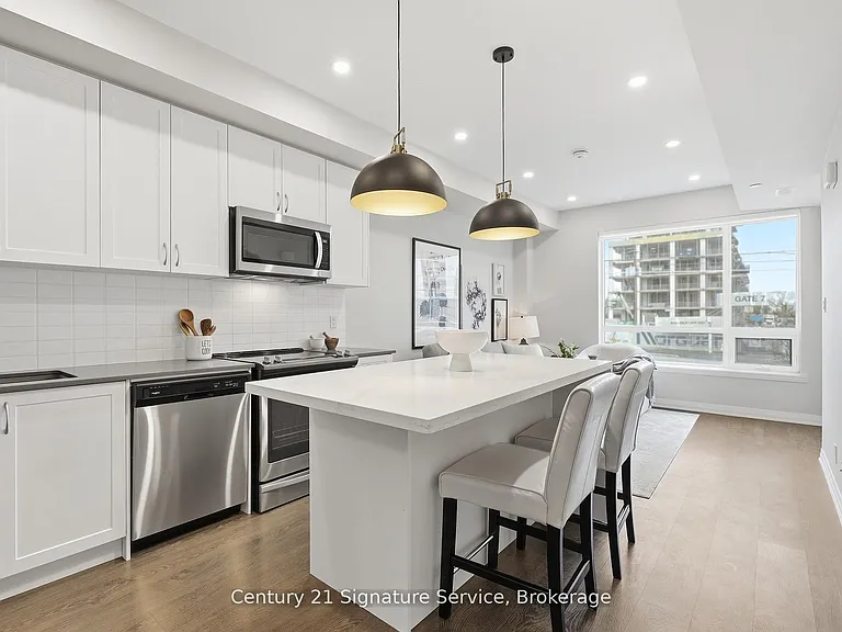 1238 Cawthra Rd #2 — Photo 2