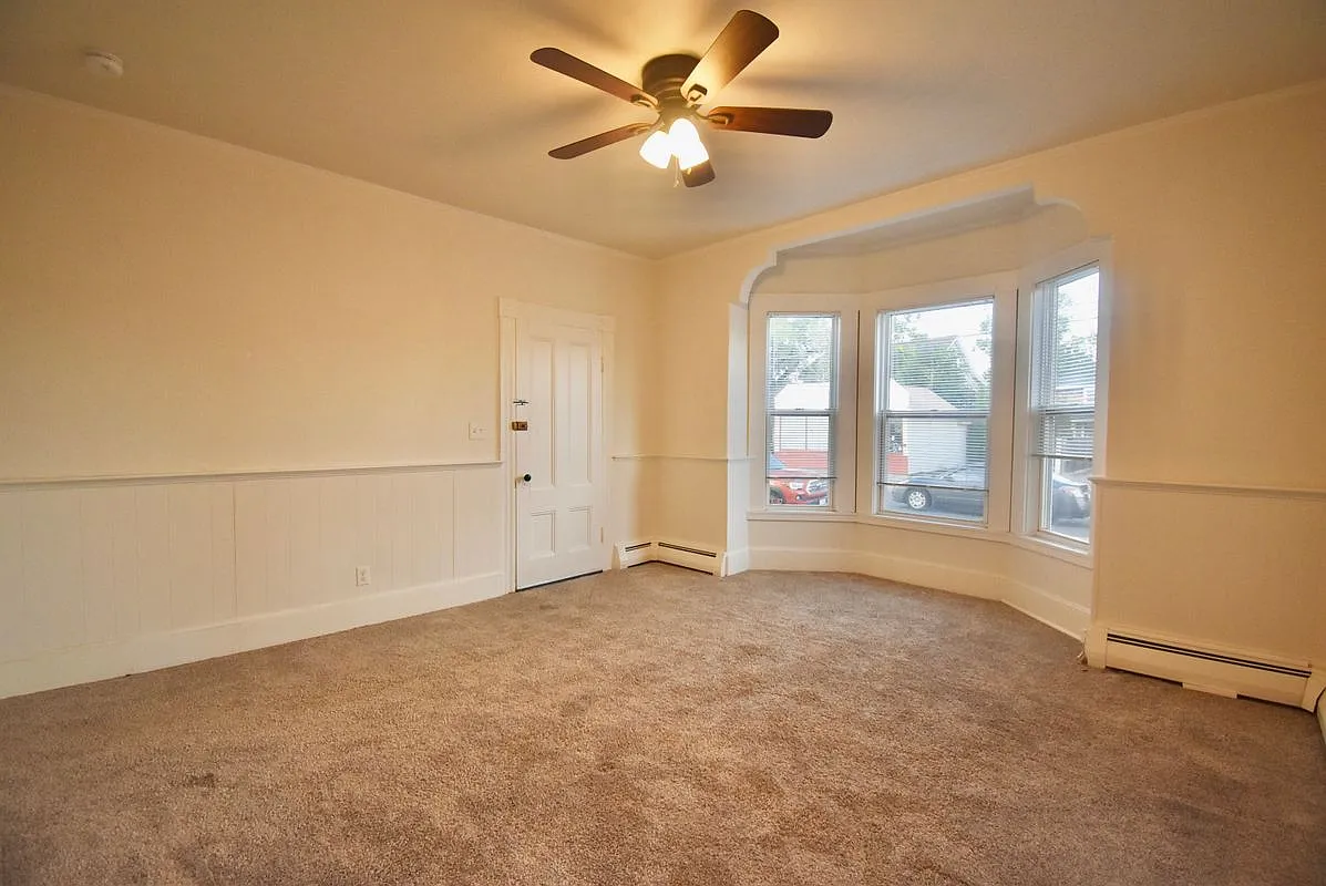 1 bed, 1.0 bath, 719 sqft, $2,300 — Photo 1