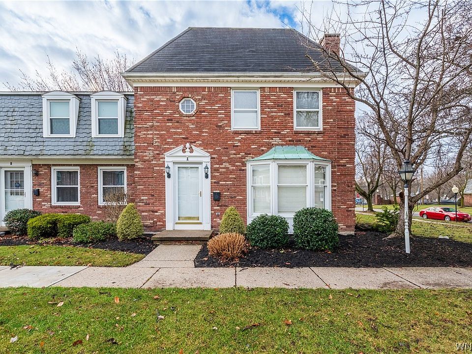 1st image of 25 Oakbrook Dr APT A