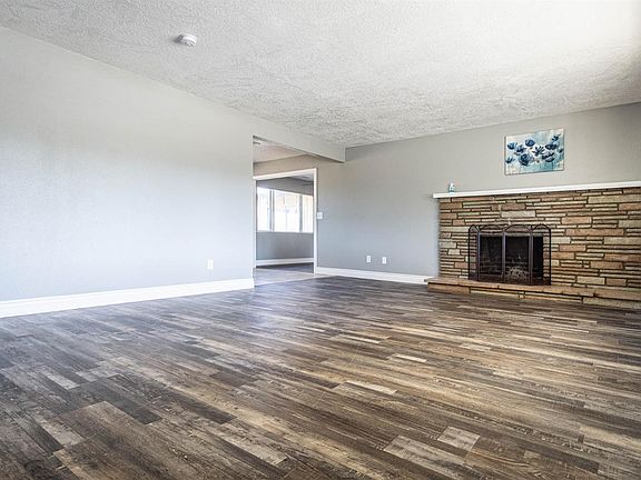 5th image of 8936 Sabina Ave