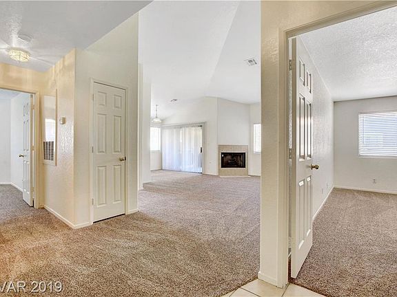 3rd image of 5052 S Rainbow Blvd Unit 205