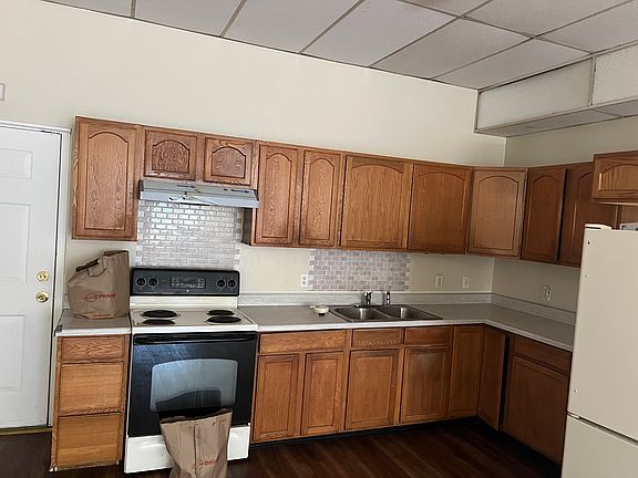 5th image of 648 Forest Ave #3