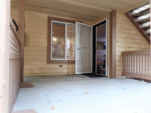 3rd image of 22810 30th Ave S #102