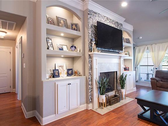 5th image of 2354 N Nobile St