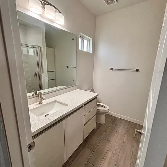 1600 N 24th 1/2 St #1 — Photo 14