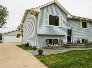 1912 4th St SW, Altoona, IA 50009