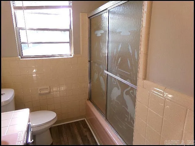 701 N Buchanan St — Photo 13
