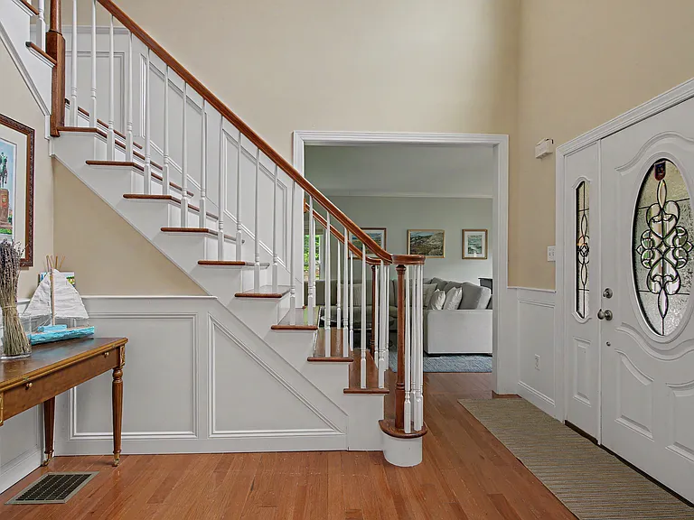 11 Maple Dr — Photo 5