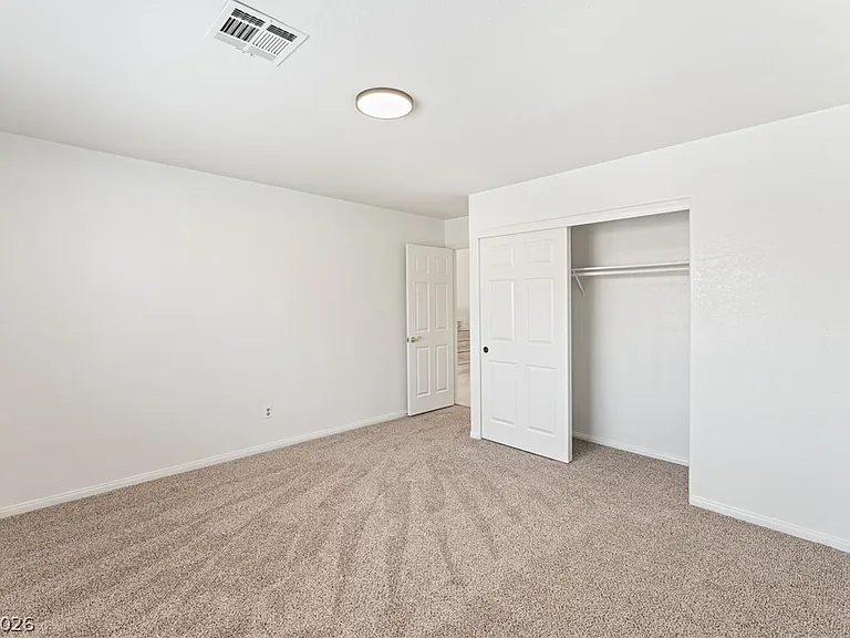 9417 Low Tide Ct — Photo 45