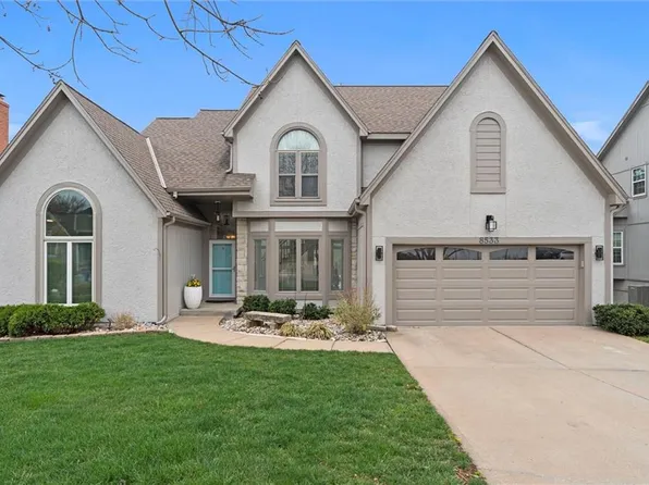 8533 Candlelight Ln, Lenexa, KS 66215
