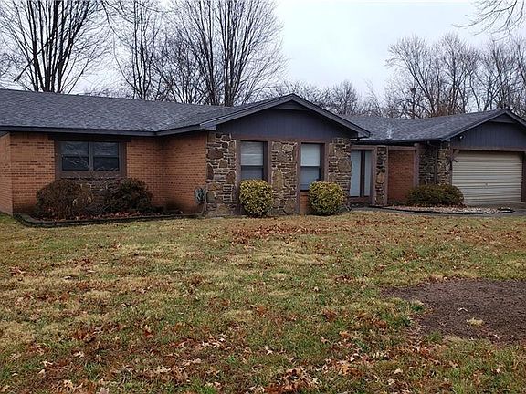 2nd image of 2809 W Highland Dr