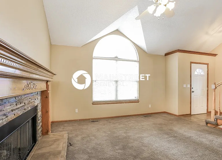 18412 E Blackhawk Trl — Photo 3