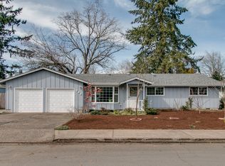 392 Lodenquai Ln, Eugene, OR 97404