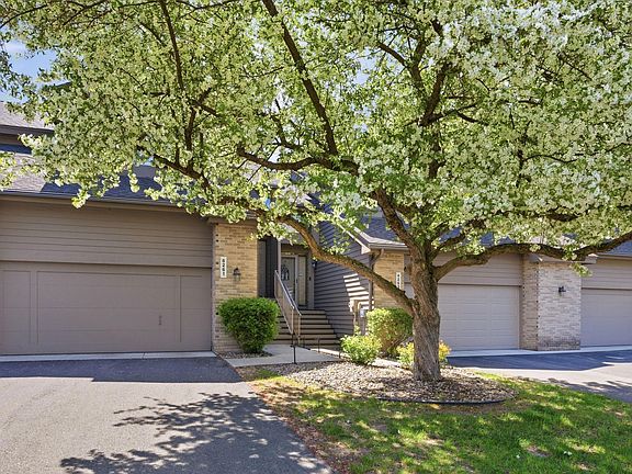 3rd image of 6263 Sequoia Cir