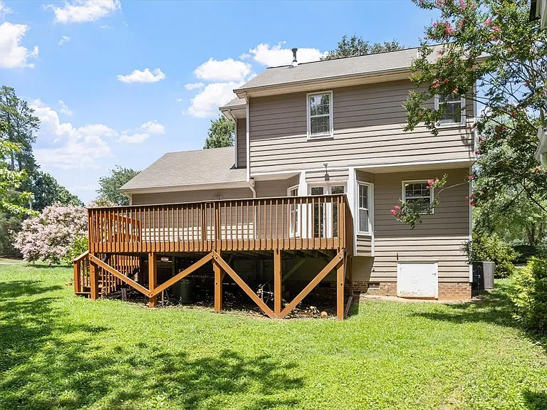 302 Wax Myrtle Ct — Photo 9