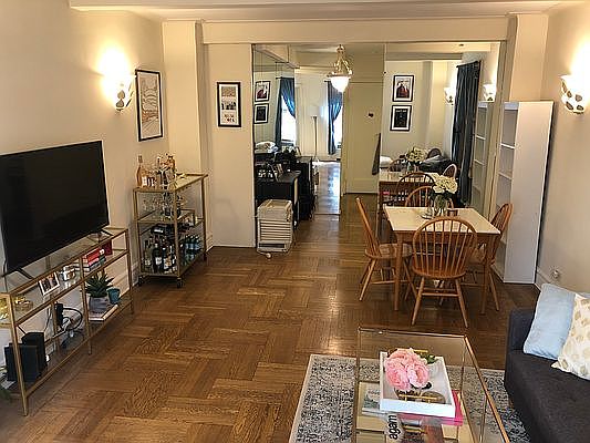 2nd image of 111 E 88th St APT 6C