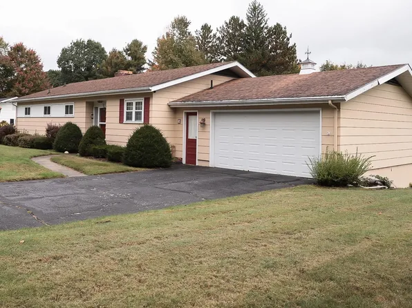 14 Mountain View Lane, Rutland City, VT 05701