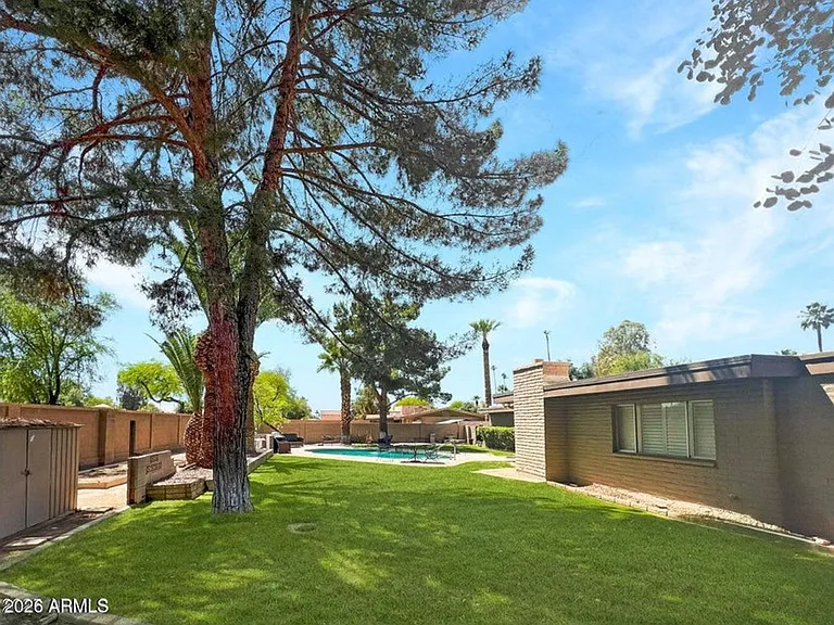481 W Half Moon Way — Photo 32
