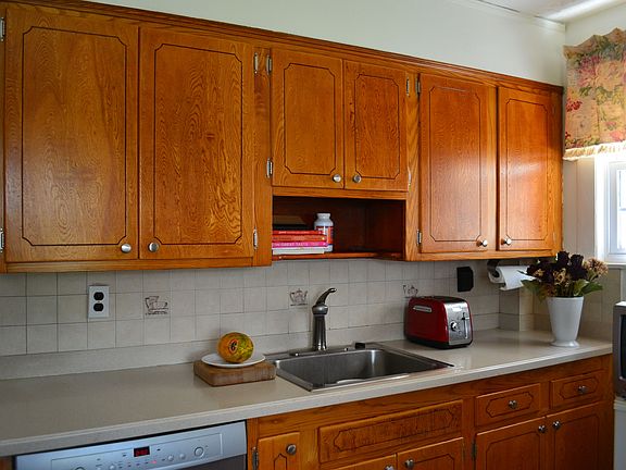 3rd image of 8540 113th St