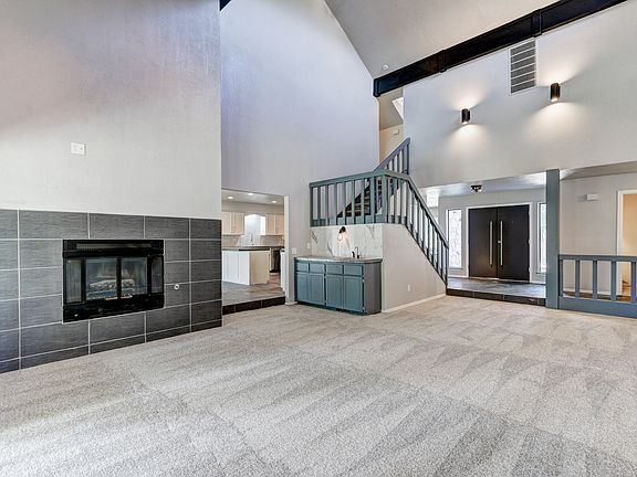 5th image of 3124 Chaucer Dr