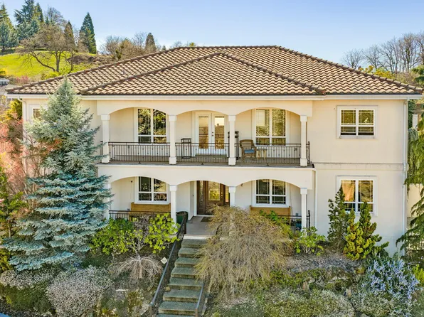 112 Monterey Dr, Medford, OR 97504