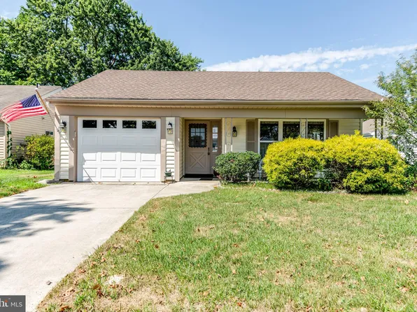 32 Westminster Dr S, Southampton, NJ 08088