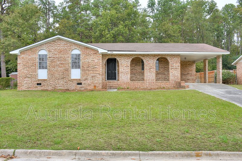 1st image of 3041 Silverwood Dr