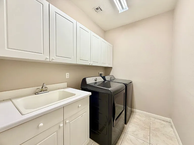 8917 Waltzing Waters Ct — Photo 47