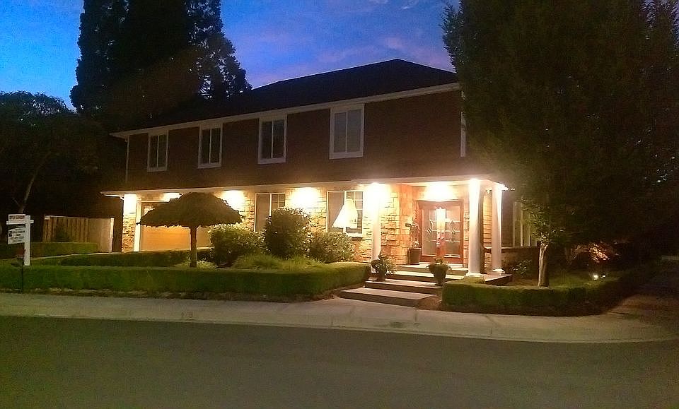 Beautiful down lighting 