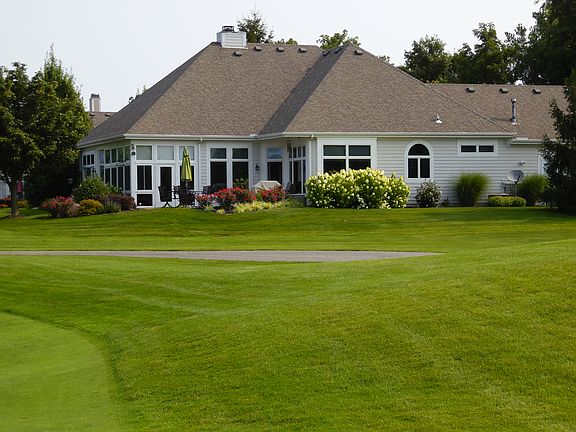 2nd image of 450 Yankee Trace Dr