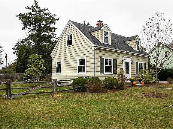2nd image of 17 Warner Ave