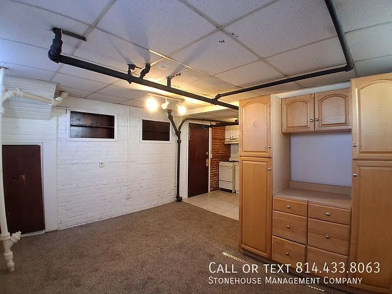 422 W 10th St #8 — Photo 6