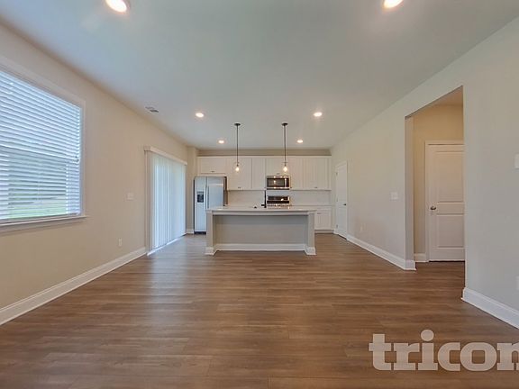 4th image of 56 Leyland Ct