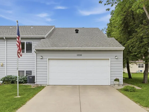 1820 34th St S, Fargo, ND 58103
