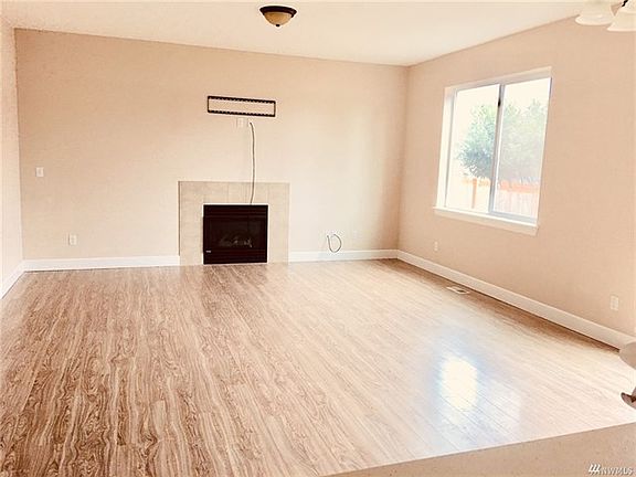 5th image of 9558 Tyler Terrace Ct SE