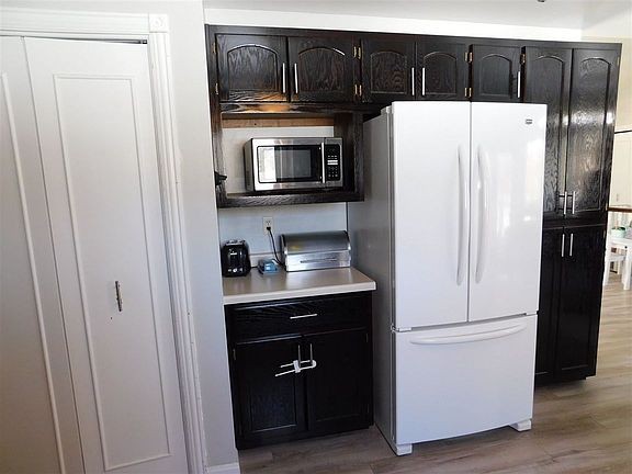 3rd image of W218 Angelica St