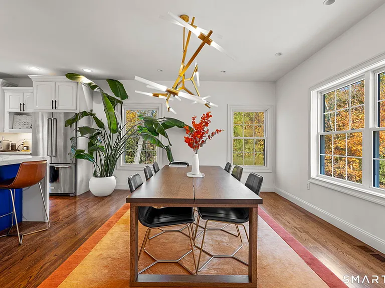 34 Birdseye Rd — Photo 2