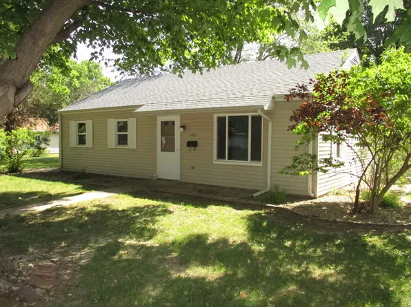 103 N Linn St, Princeton, IL 61356