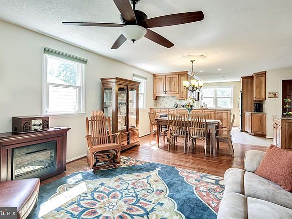 3rd image of 226 Highmeadow Rd