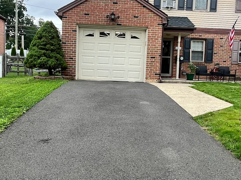 121 Garrison Ct — Photo 24