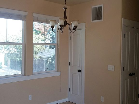 breakfast/dining area, guest closet