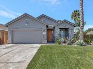 6913 Gold Run Ave, Sacramento, CA