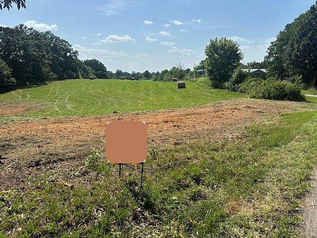1st image of 125 Floyd Graves Rd
