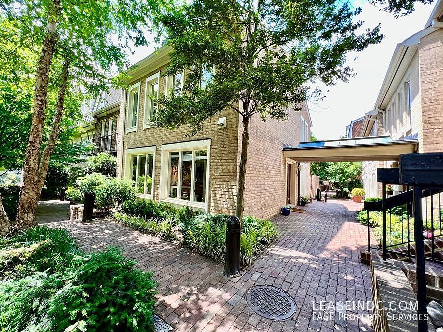 1st image of 4333 Embassy Park Dr NW