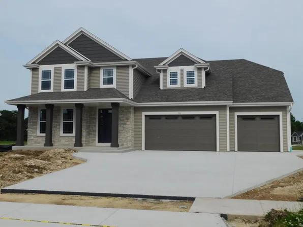 776 Kohlwey DRIVE, Grafton, WI 53024